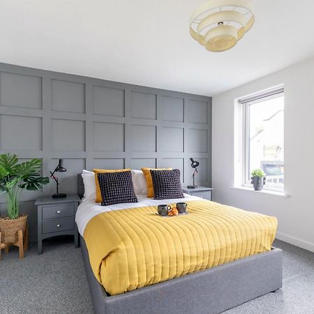 Modern Four Bedroom Four Bathroom Home Cheltenham Luaran gambar